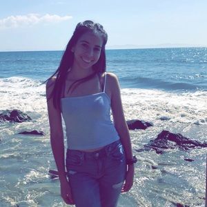 Meet your Posher, Abigail